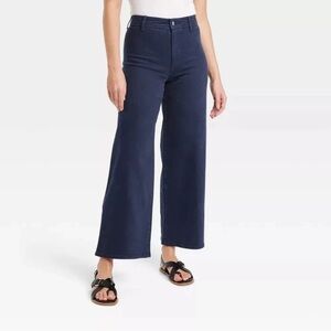 Woman's High-Rise Sailor Wide Leg
Ankle Jeans - Universal Thread SZ 00